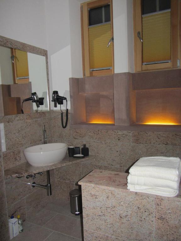 Exklusive Gaestezimmer Landau Pensión 3*